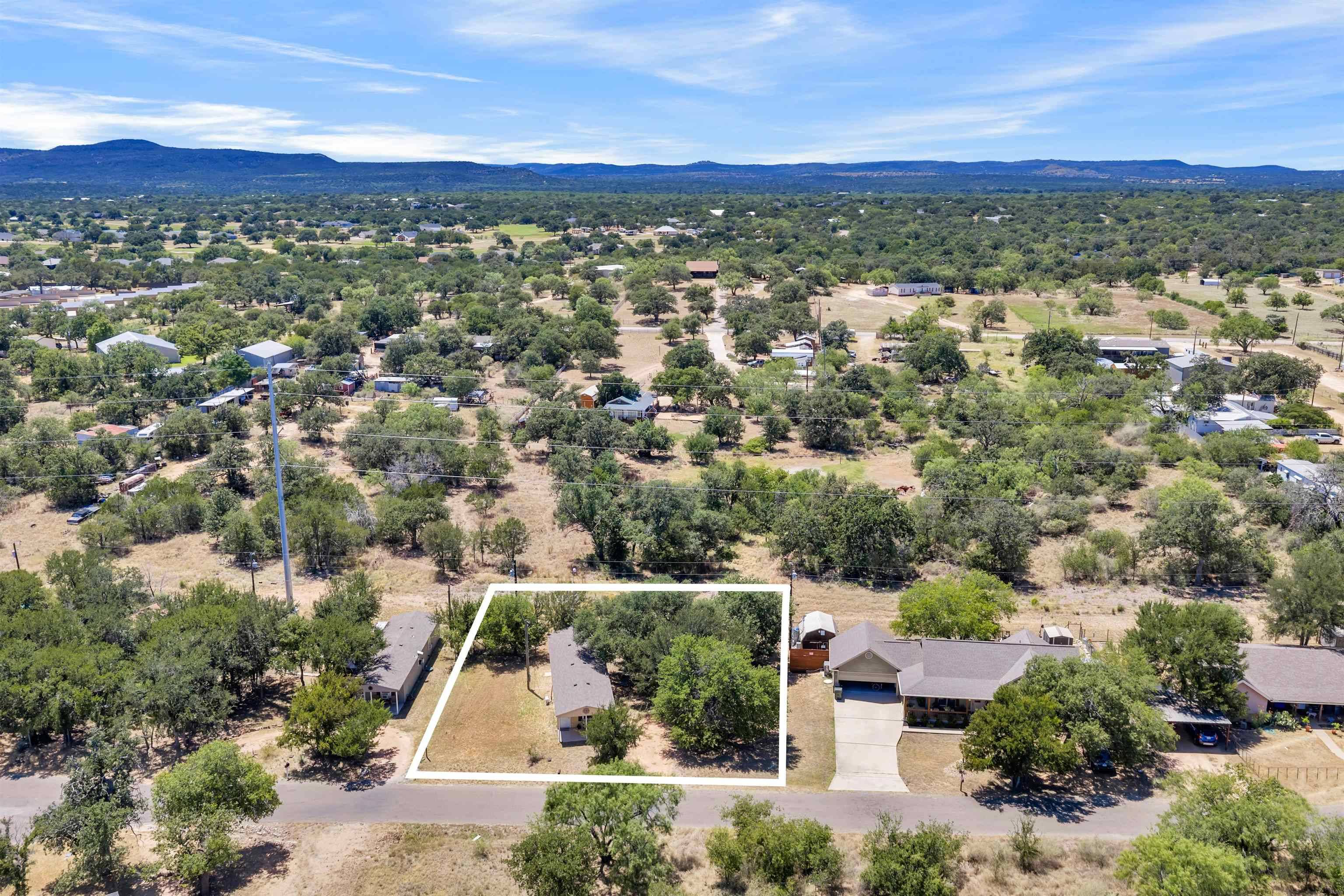 1213 Willow, Kingsland, TX 78639