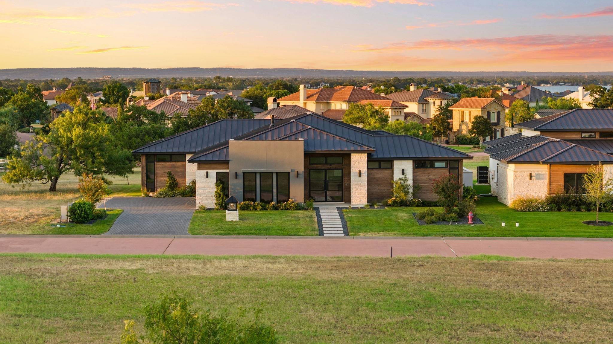 105 Island Court, Horseshoe Bay, TX 78657