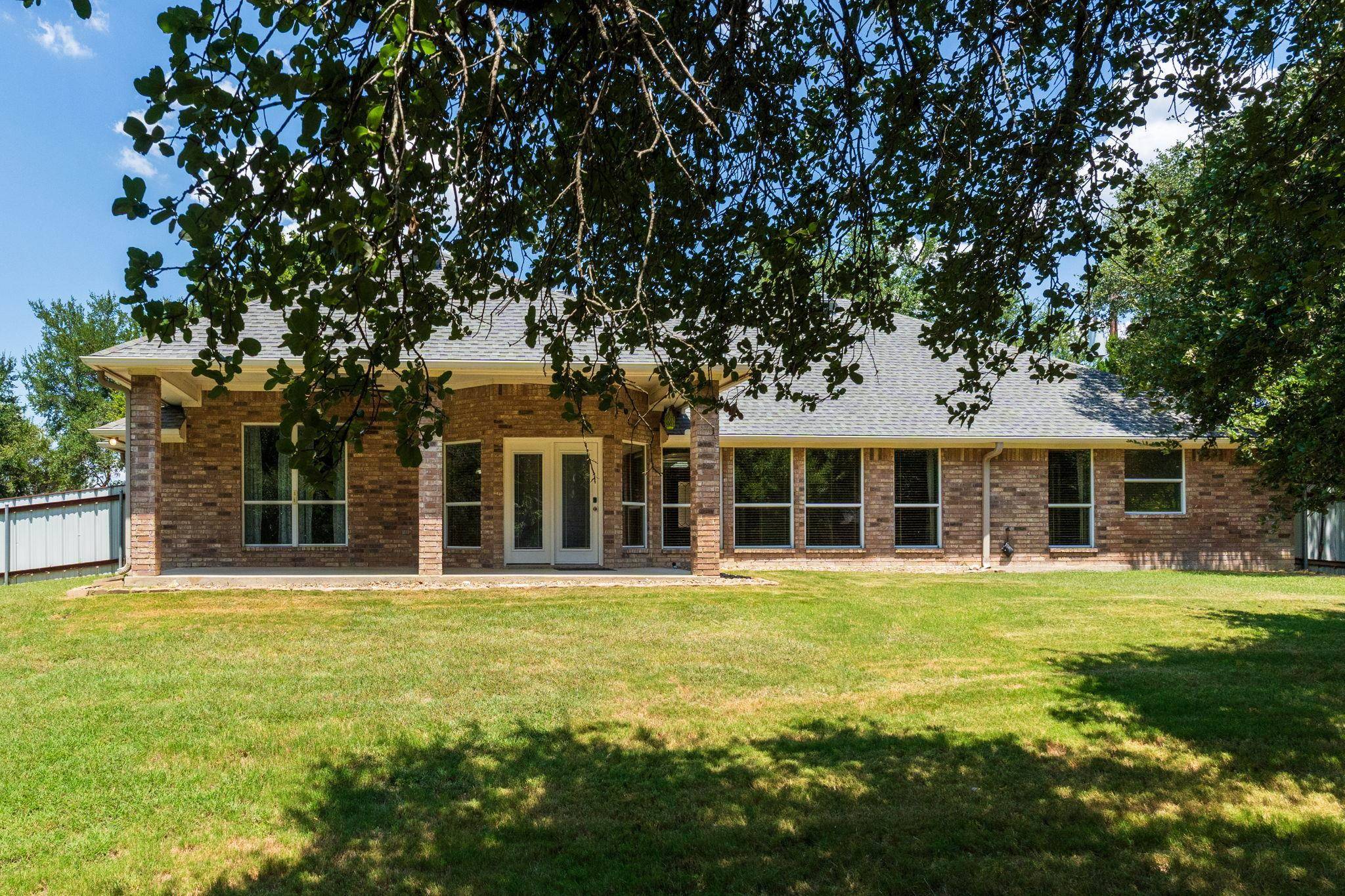 901 County Road 3150, Kempner, TX 76539