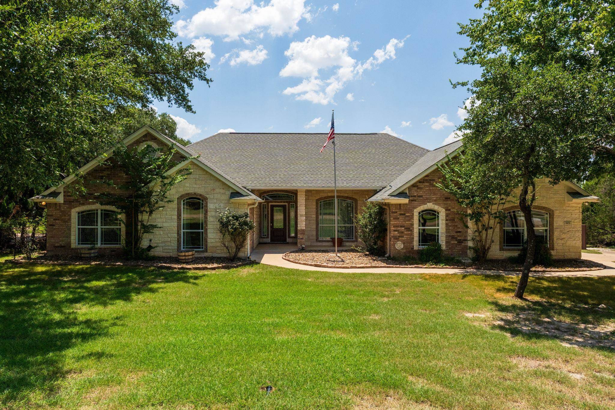 901 County Road 3150, Kempner, TX 76539