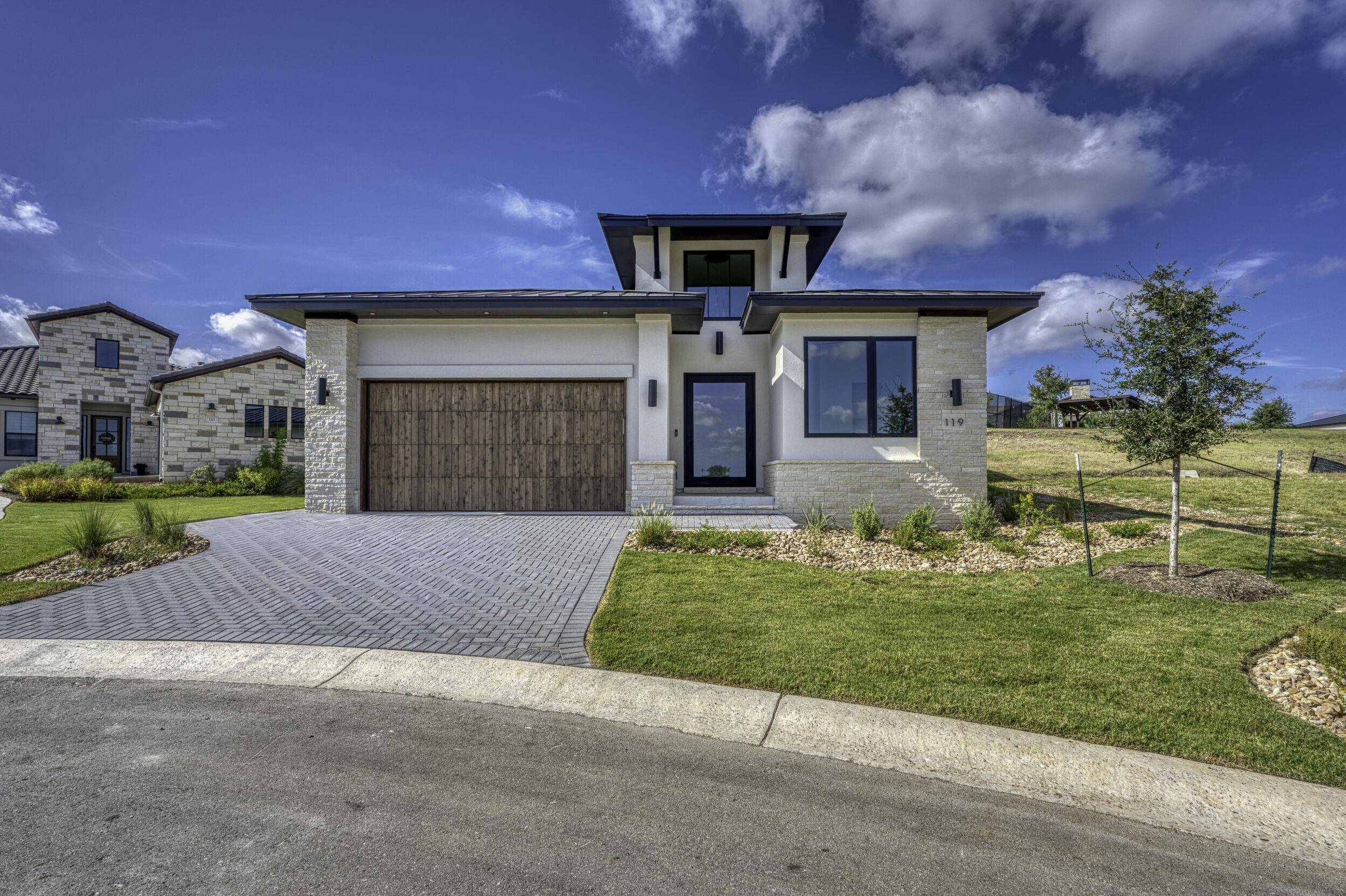 119 Via Roma Ct, Horseshoe Bay, TX 78657
