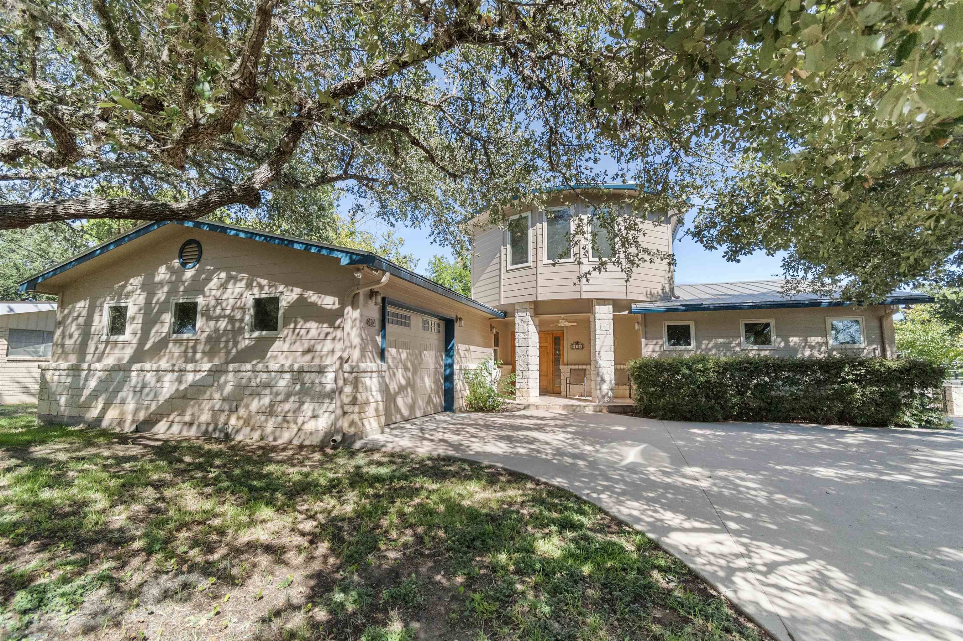 414 Island Lodges Dr, Buchanan Dam, TX 78609