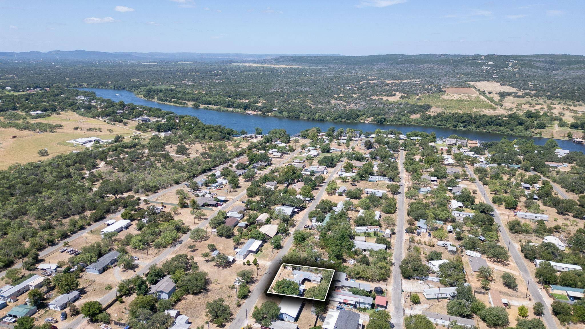 916 Apache DR, Burnet, TX 78611