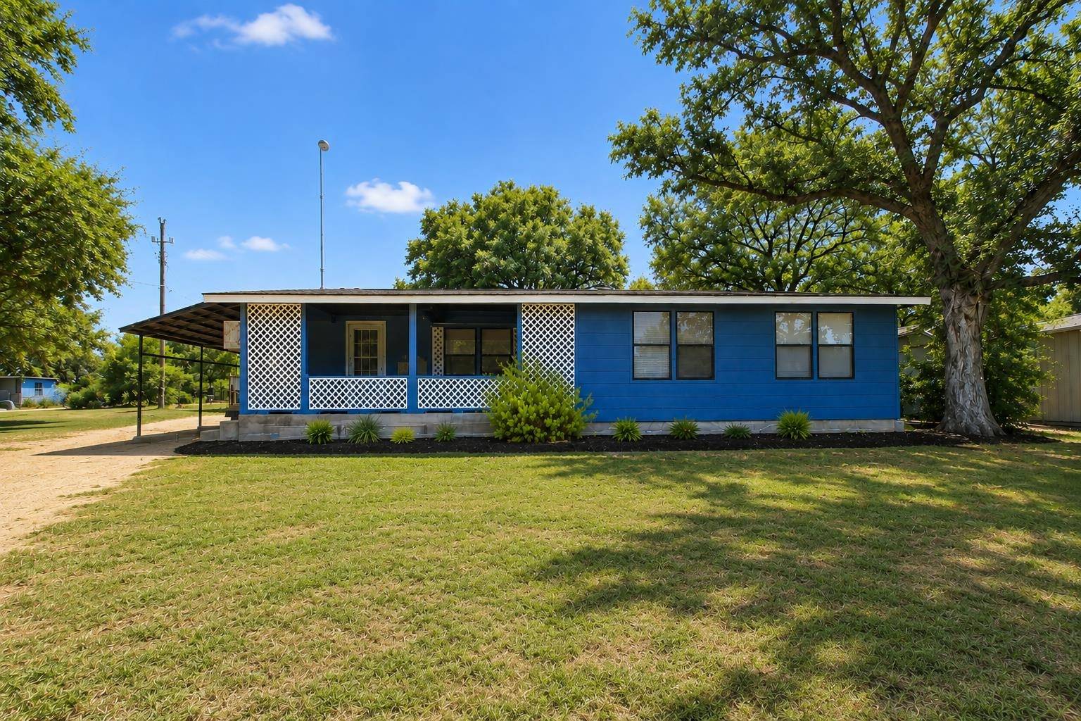 222 Watkins PT, Kingsland, TX 78639-0000