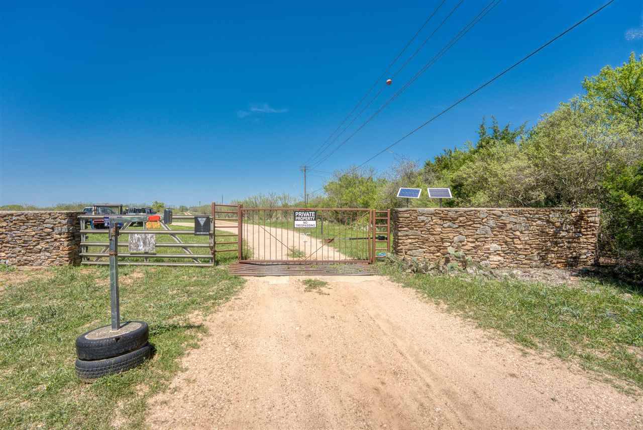 1033 Flying X RD, Spicewood, TX 78669