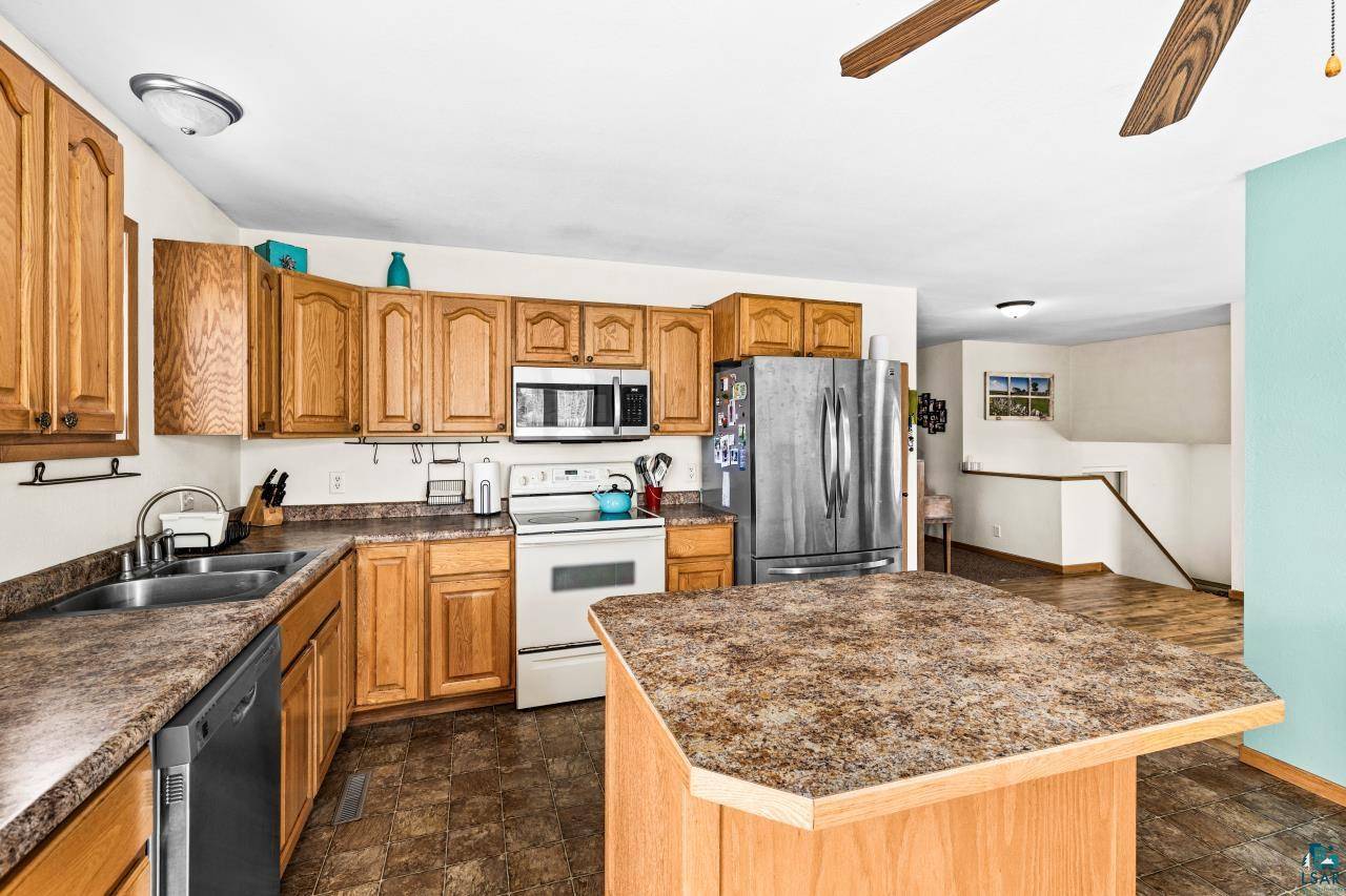 2667 Chloe Ln, Carlton, MN 55718