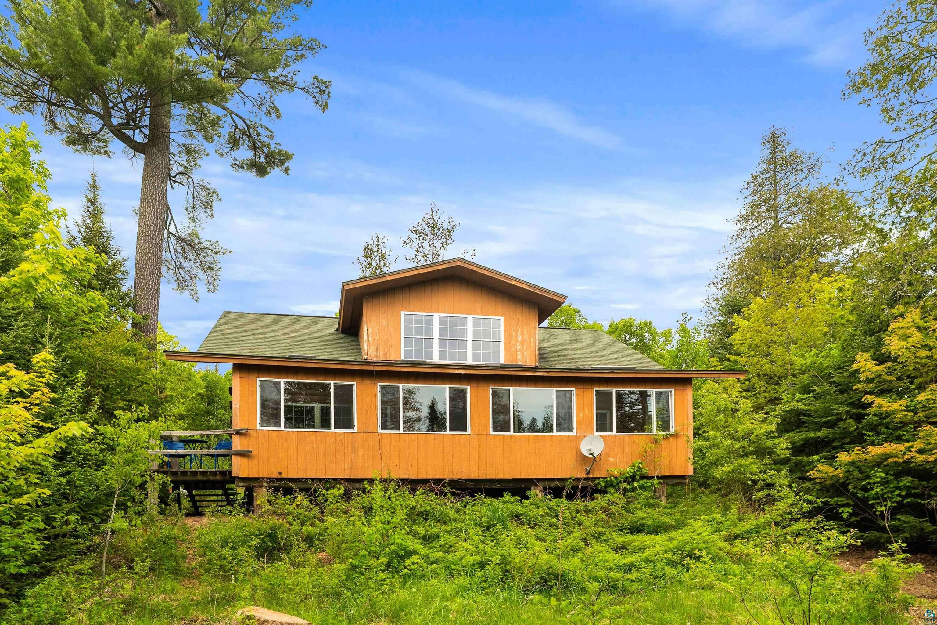 204 E Deeryard Rd, Grand Marais, MN 55604