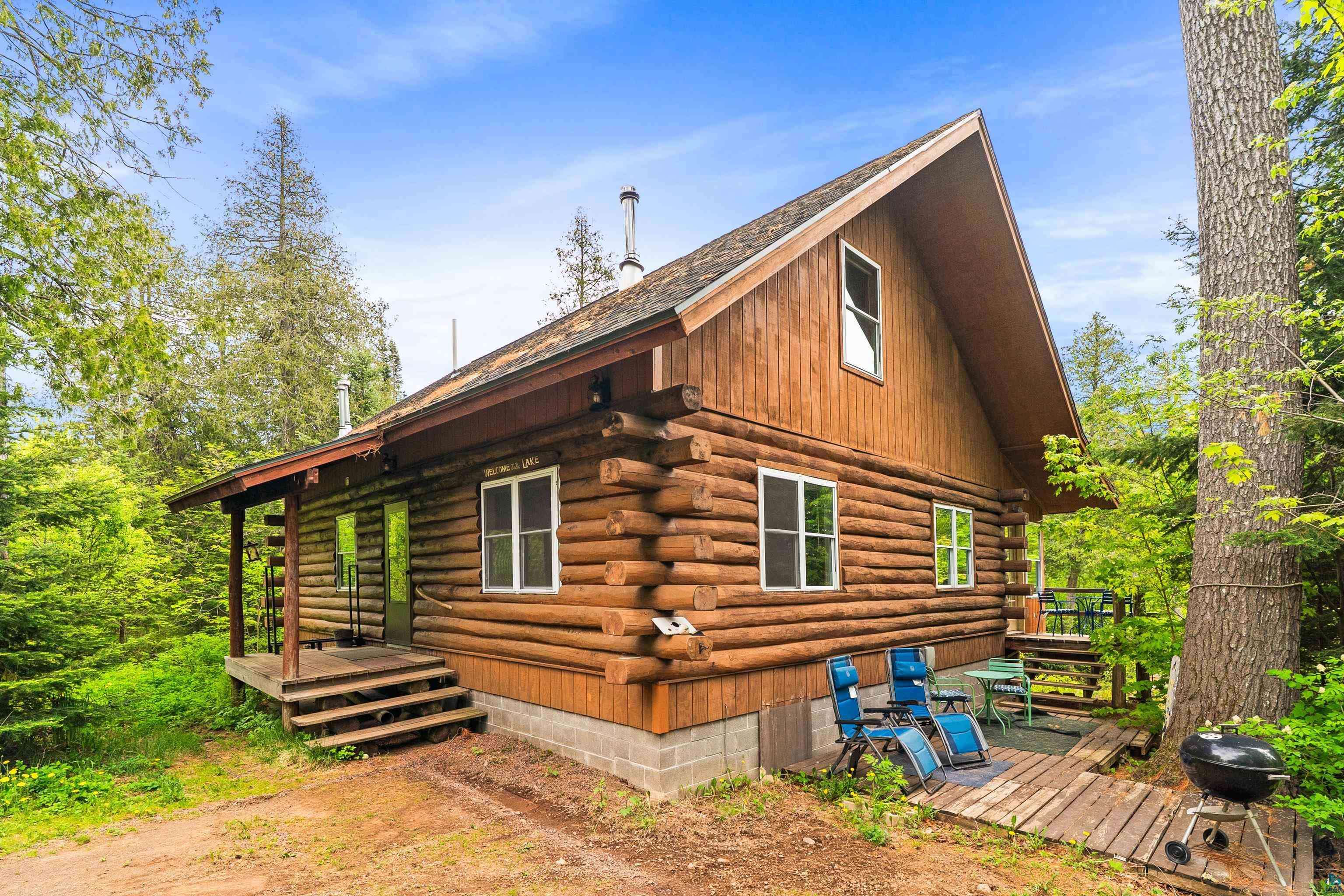 204 E Deeryard Rd, Grand Marais, MN 55604