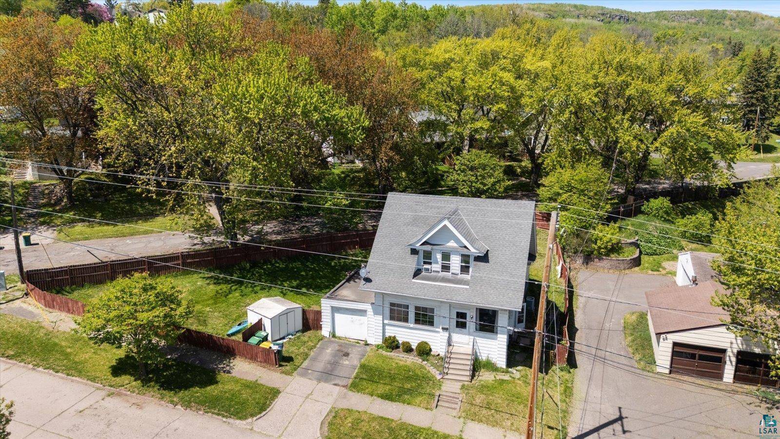5911 Elinor St, Duluth, MN 55807