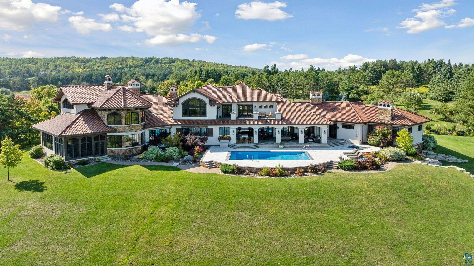 2824 Jean Duluth Rd, Duluth, MN 55804