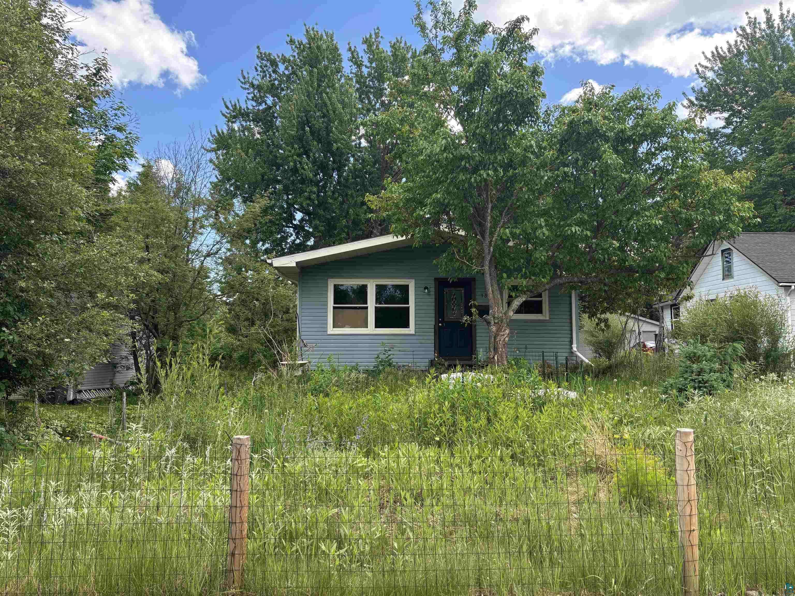 132 W Winona St, Duluth, MN 55803