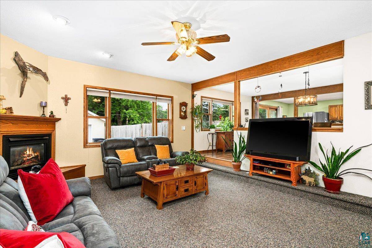 130 Austin St, Duluth, MN 55803