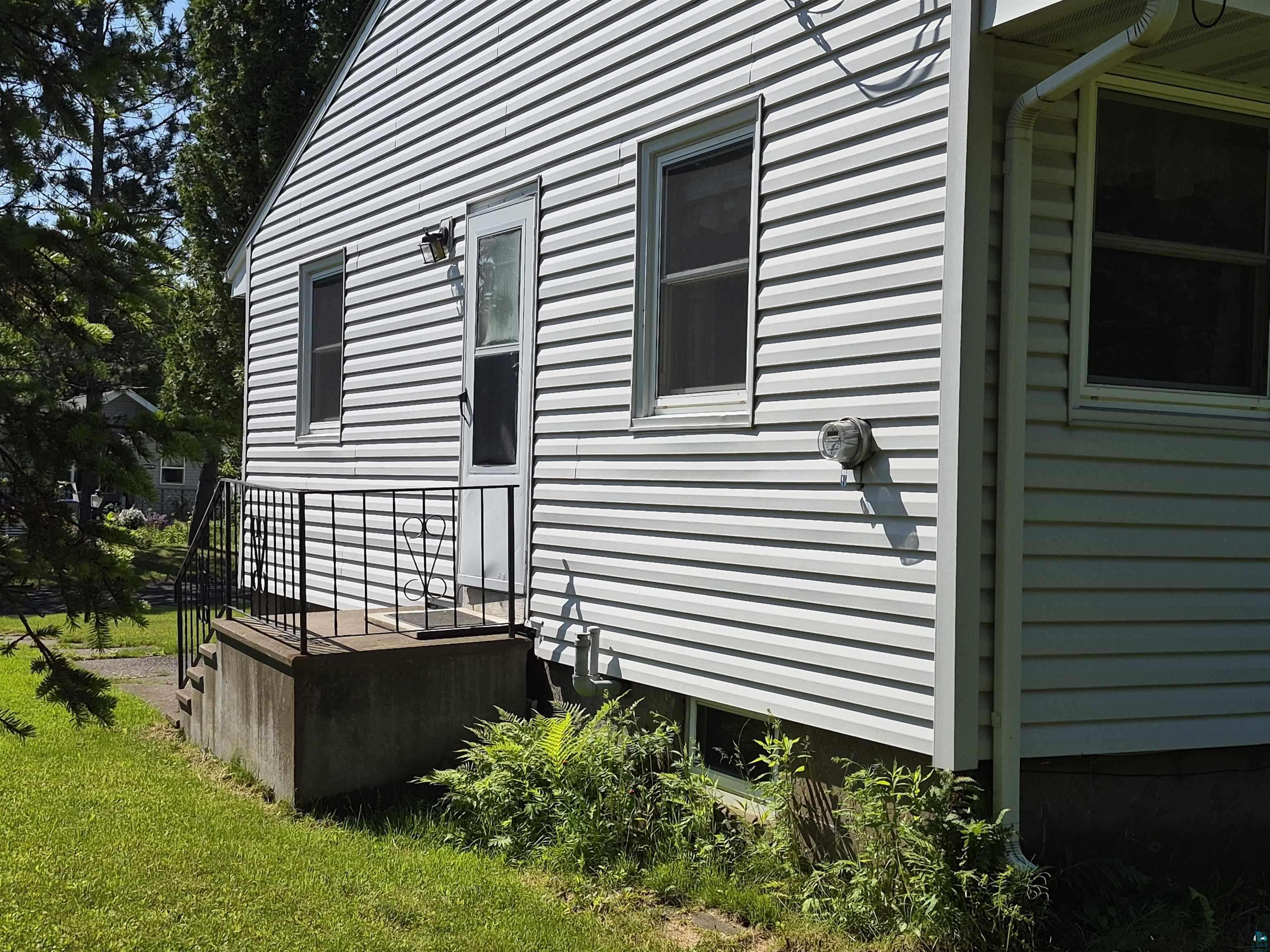 2109 W 22nd St, Duluth, MN 55811