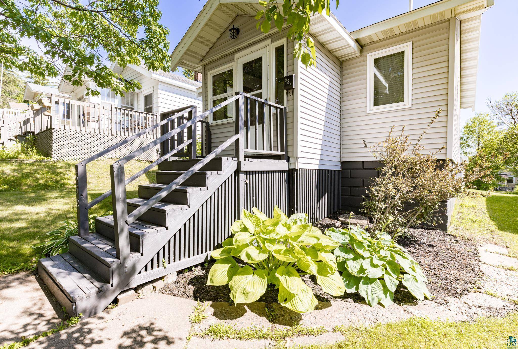 832 Charles Ave, Duluth, MN 55807