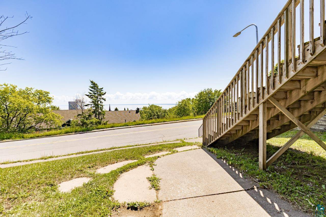 217 E 7th St, Duluth, MN 55805
