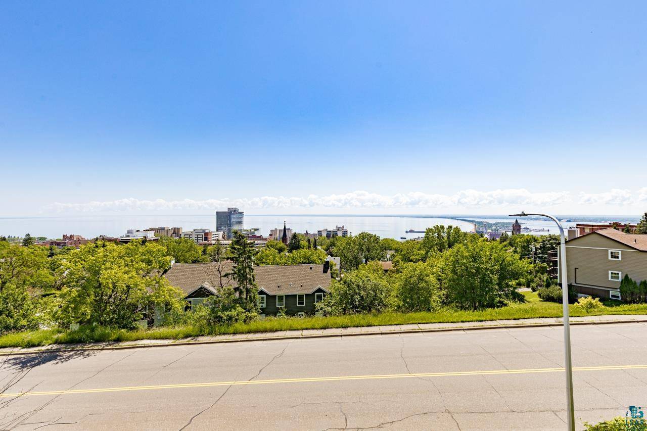 217 E 7th St, Duluth, MN 55805