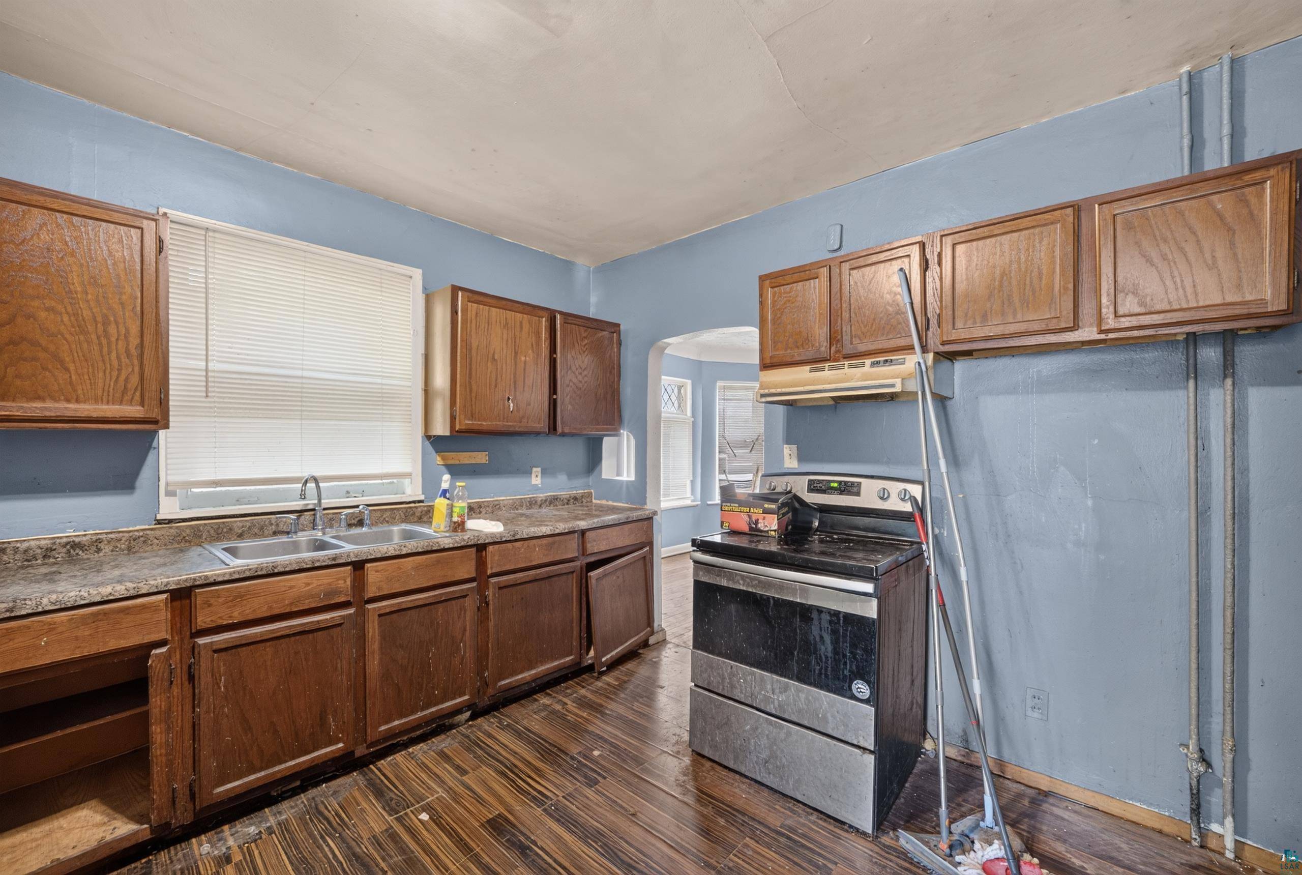 2317 W 4th Street, Duluth, MN 55806