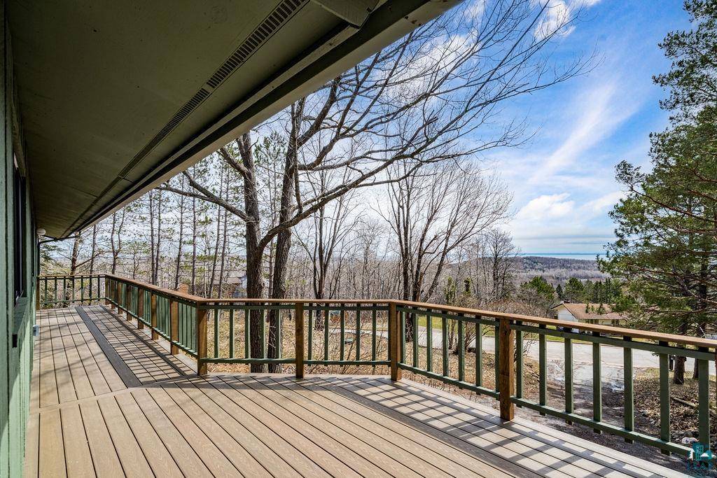 2207 Heather Ave, Duluth, MN 55803