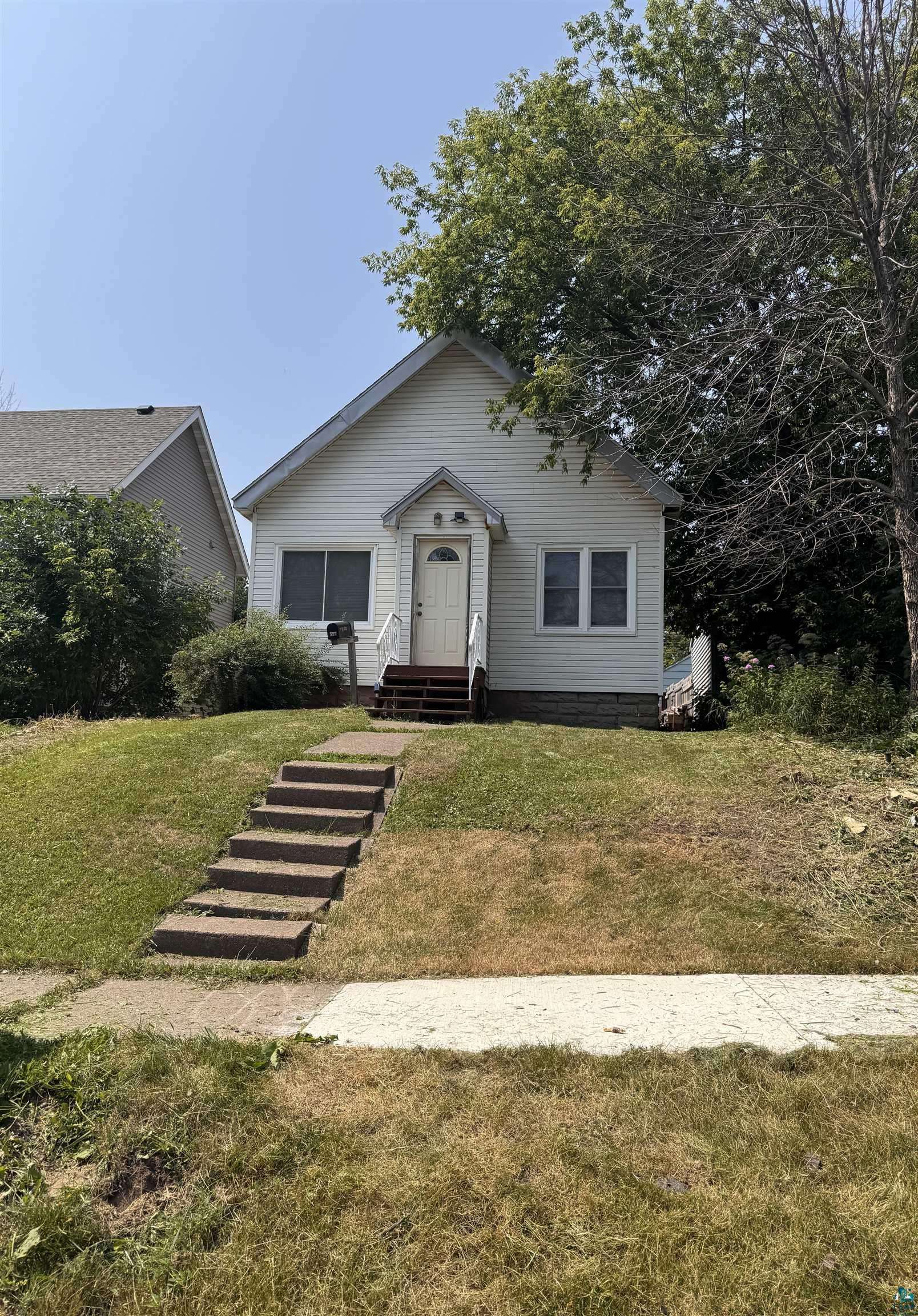 513 N 60th Ave W, Duluth, MN 55807-1900