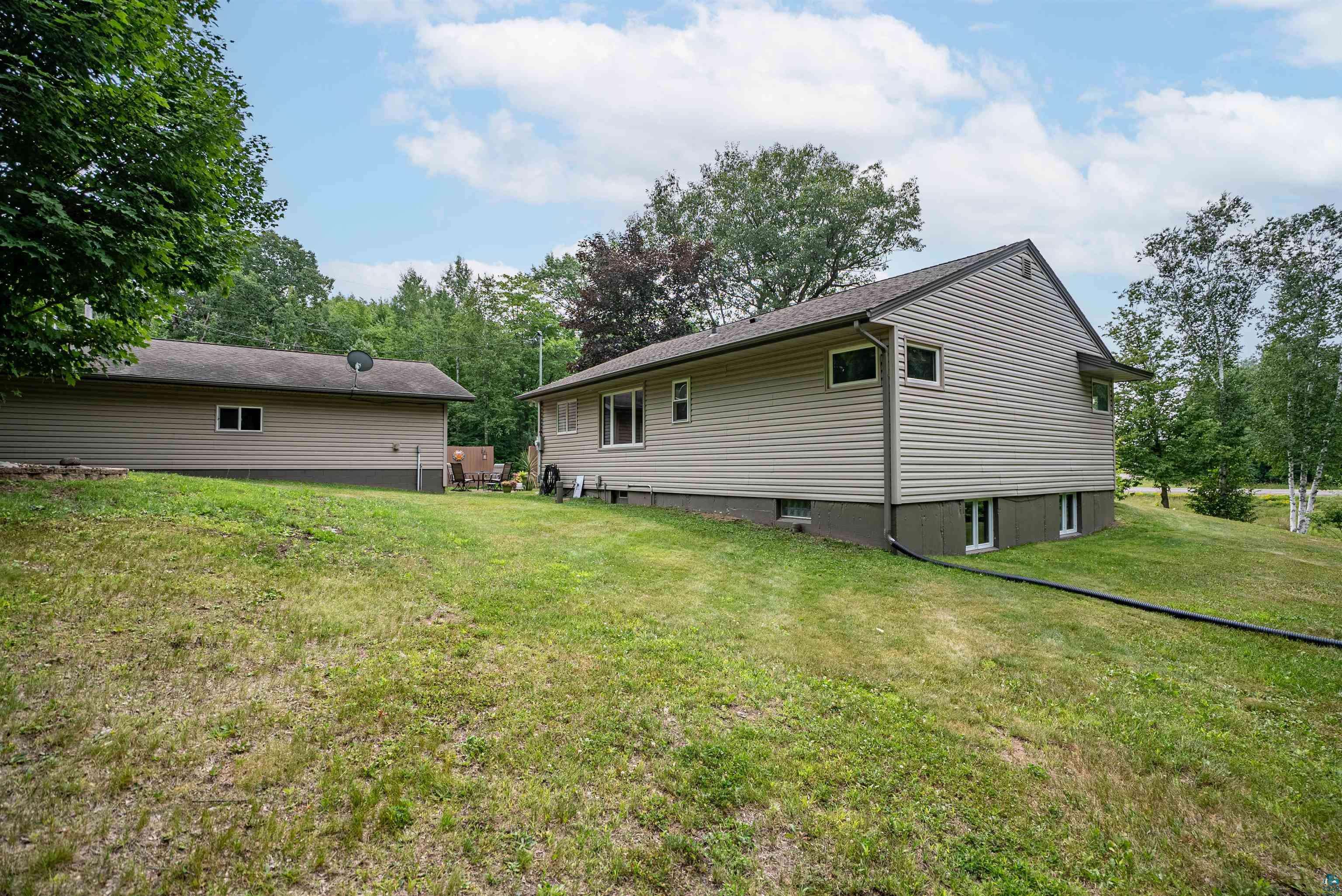 1295 Gault Rd, Carlton, MN 55797