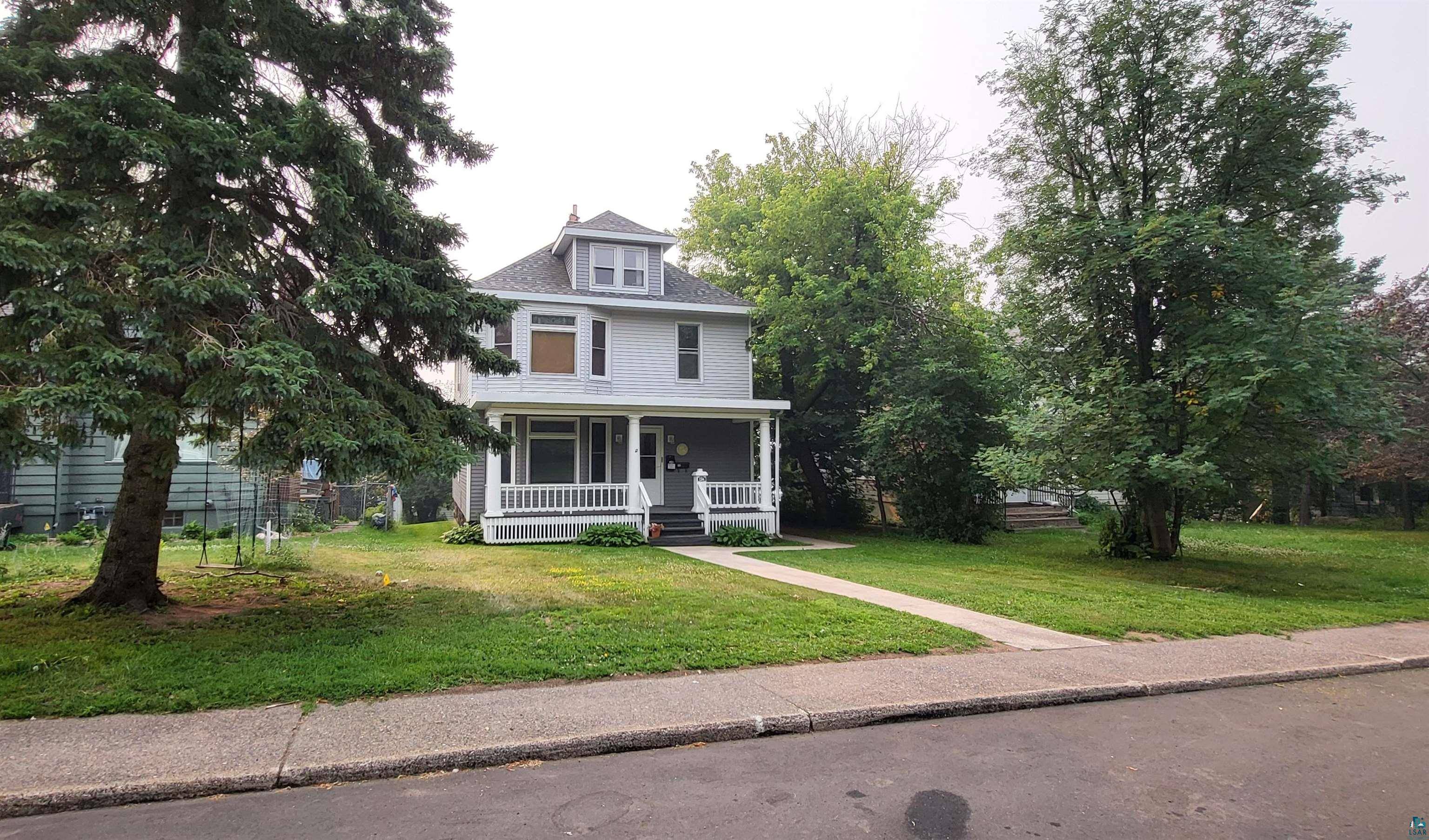 1514 E 5th St, Duluth, MN 55812