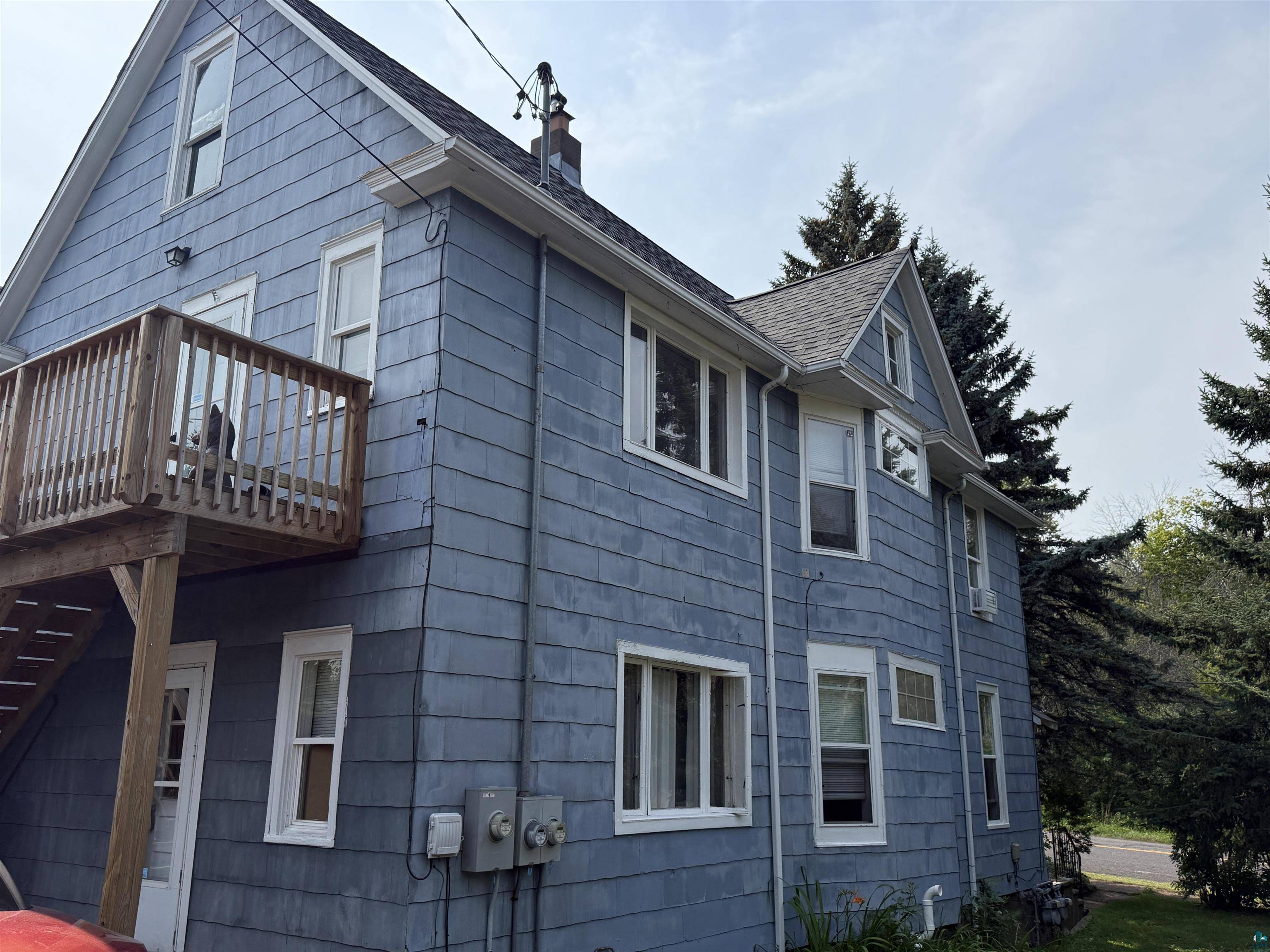 1302 W 1st St, Duluth, MN 55806