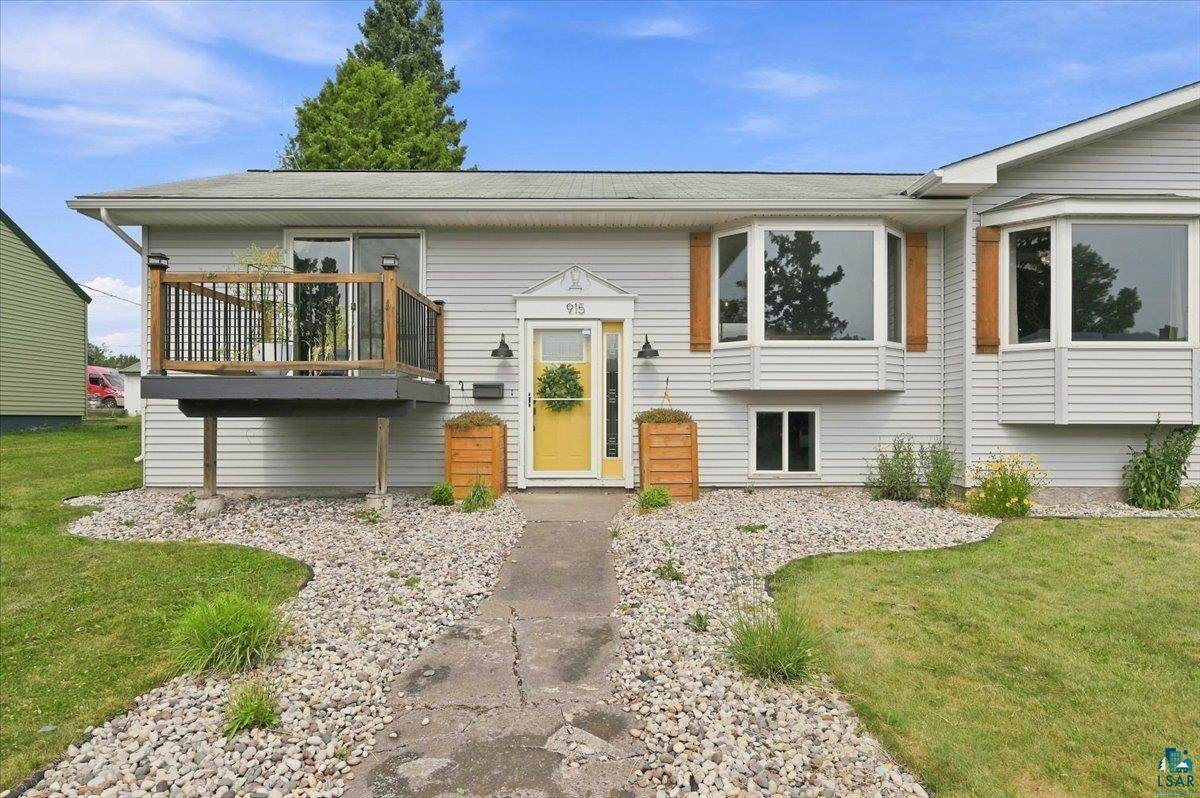 915 9th Ave, Two Harbors, MN 55616