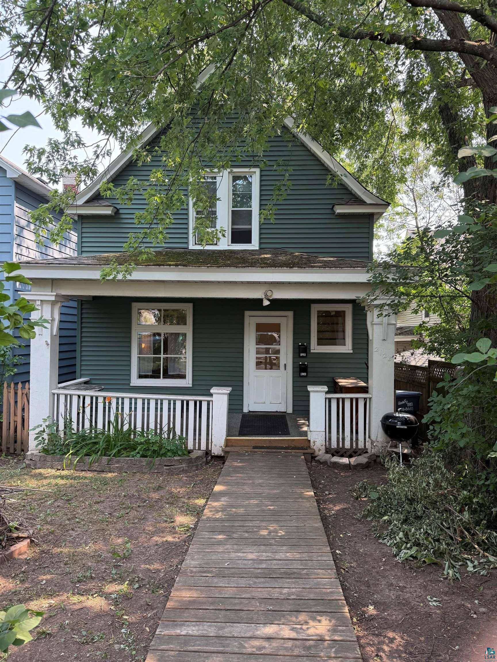 2128 W 6th St, Duluth, MN 55806