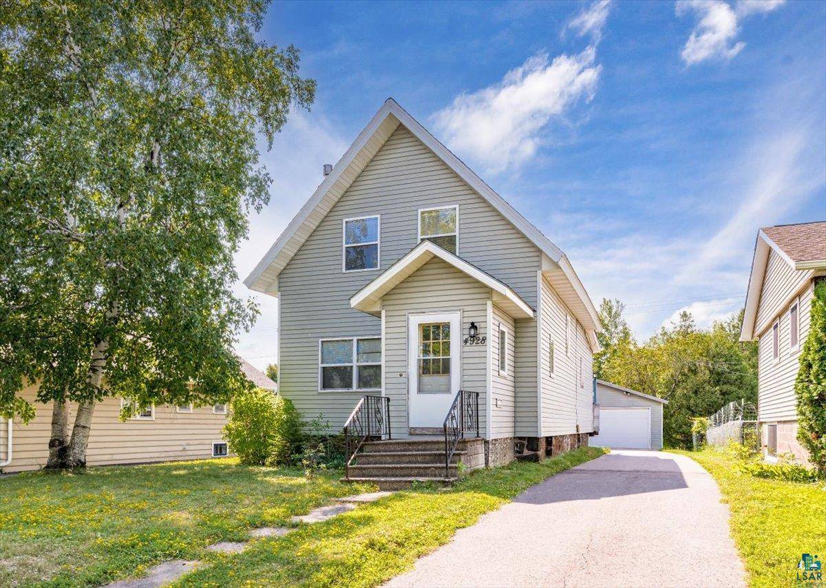 4928 Tioga St, Duluth, MN 55804