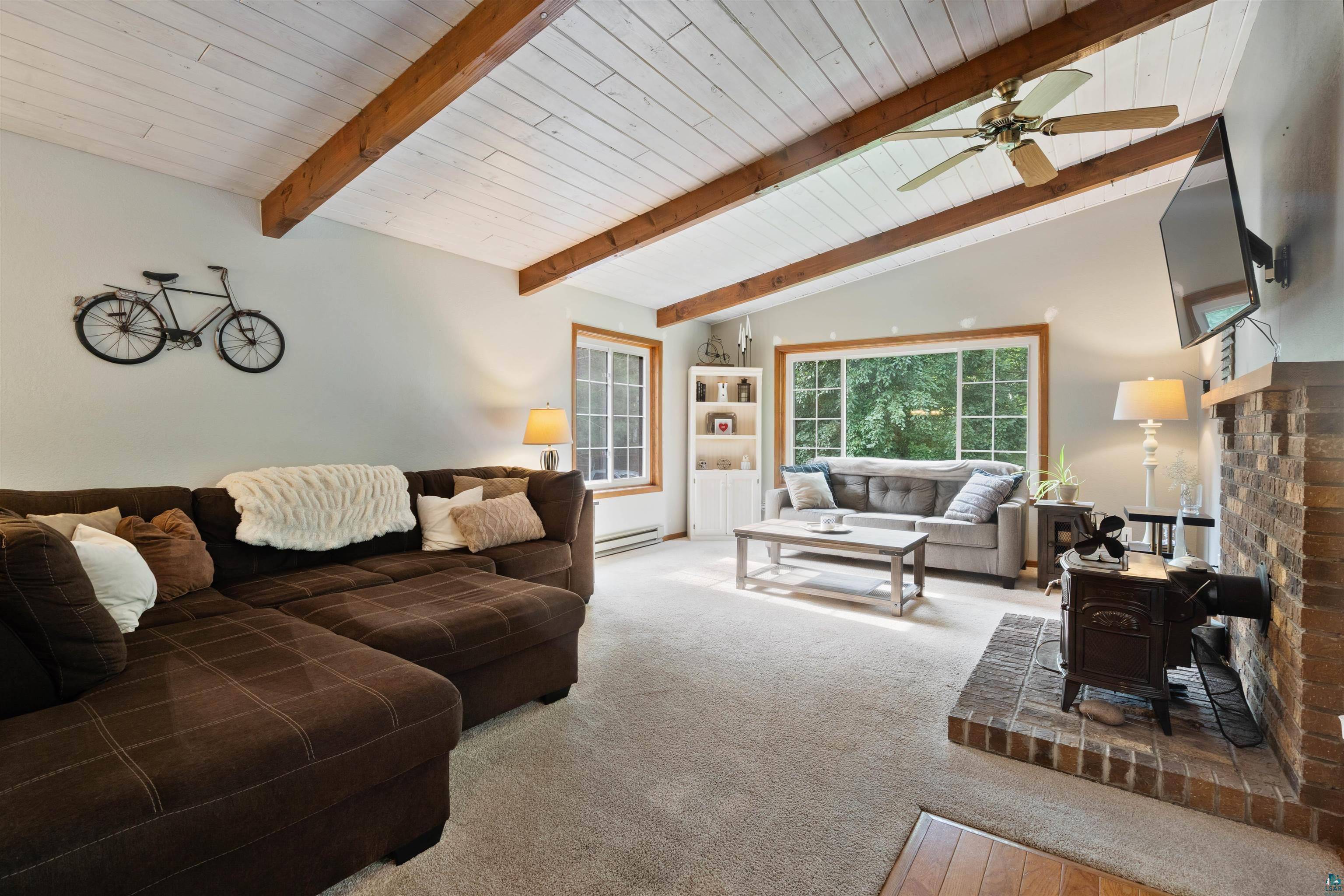 5665 Hagberg Rd, Hermantown, MN 55811