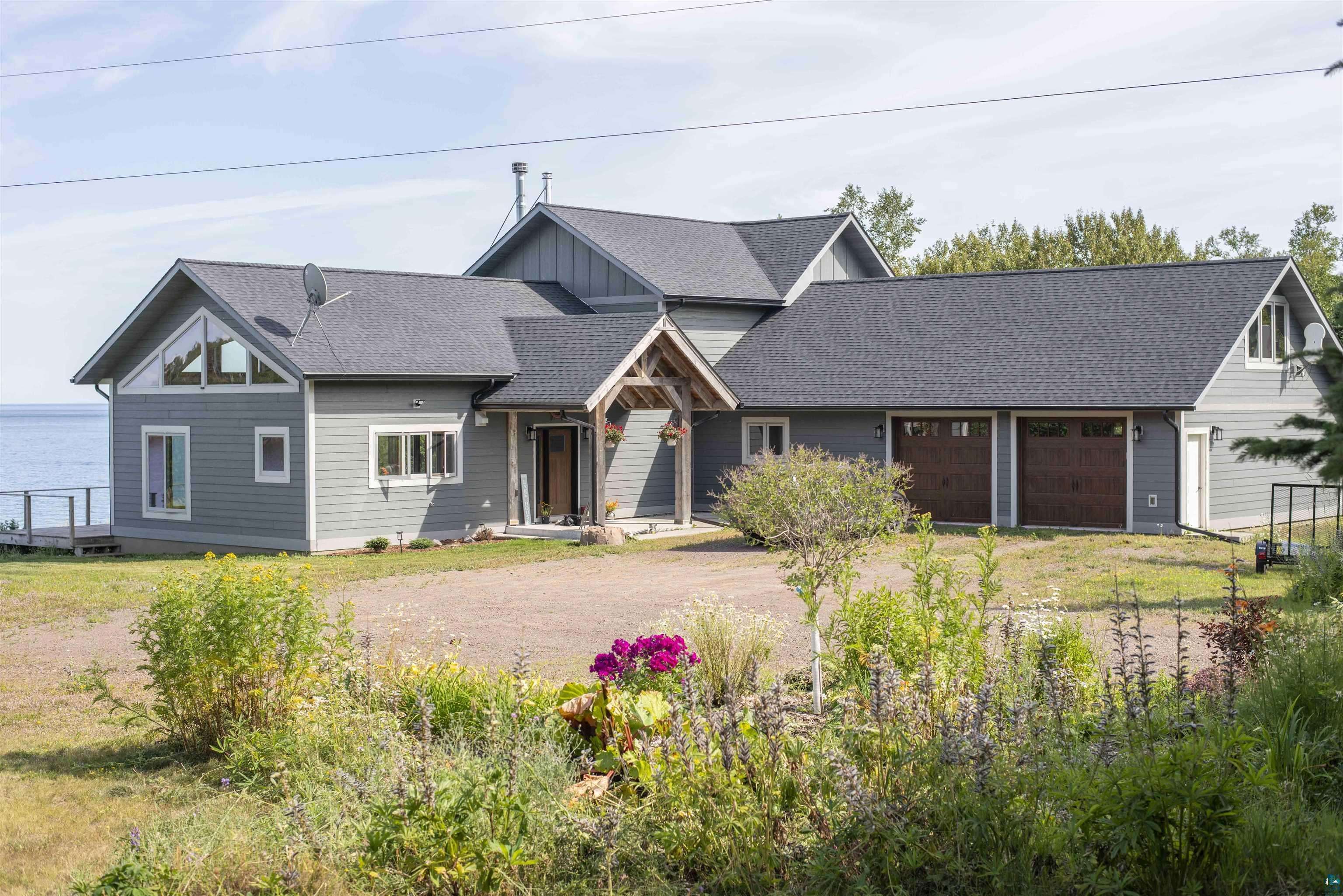 6164 Kennedy's Landing Rd, Silver Bay, MN 55614