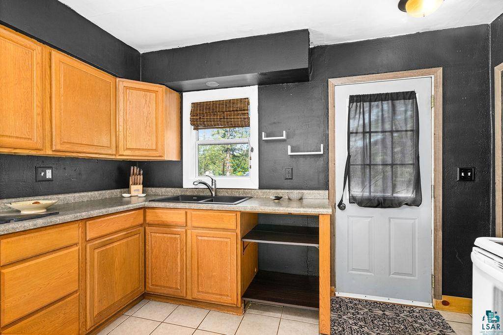 2208 Sahlman Ave, Cloquet, MN 55720