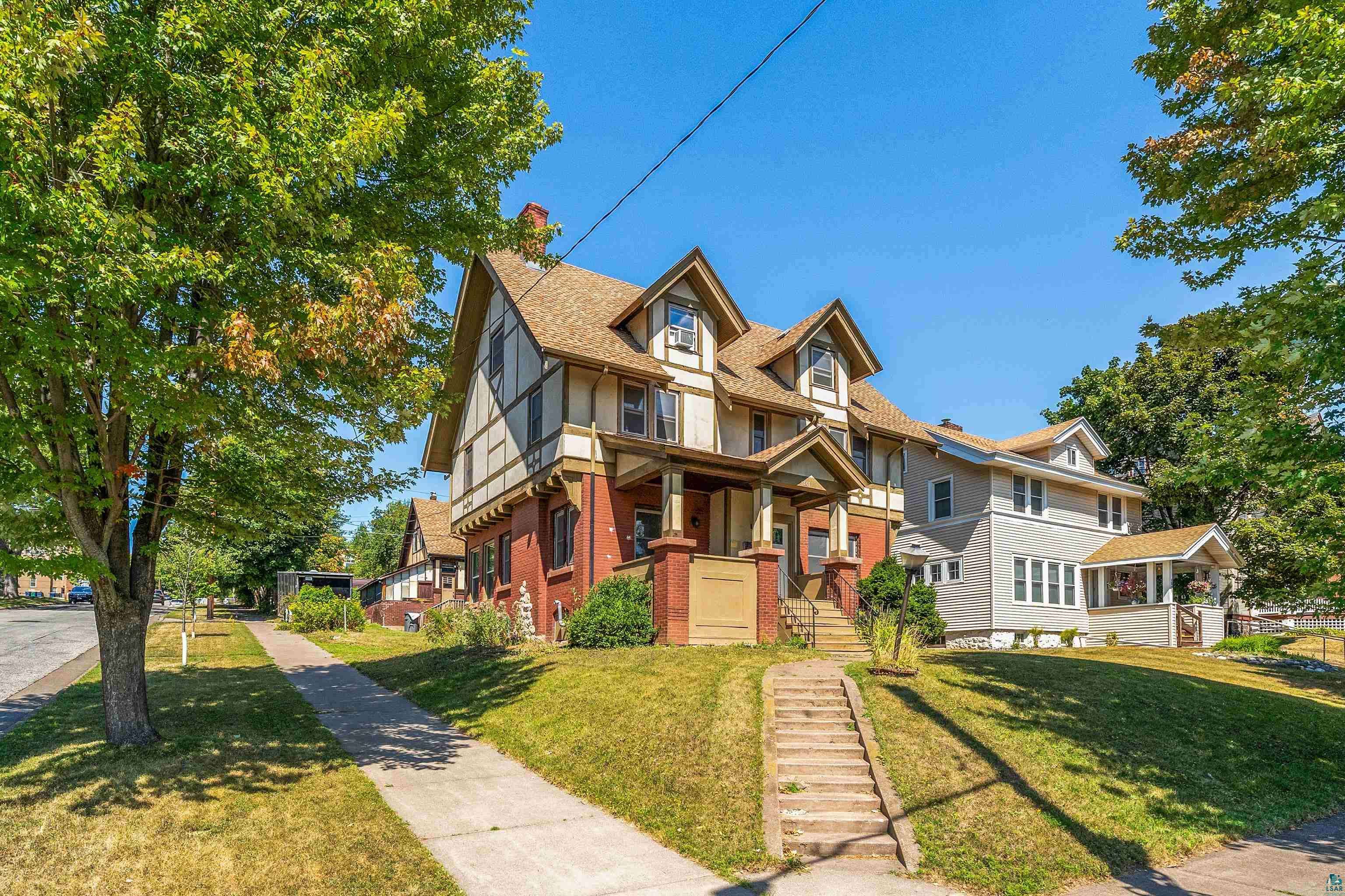 1801 E 2nd St, Duluth, MN 55812