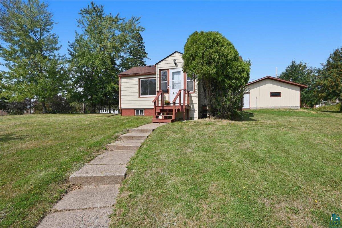 69 E Calvary Rd, Duluth, MN 55803