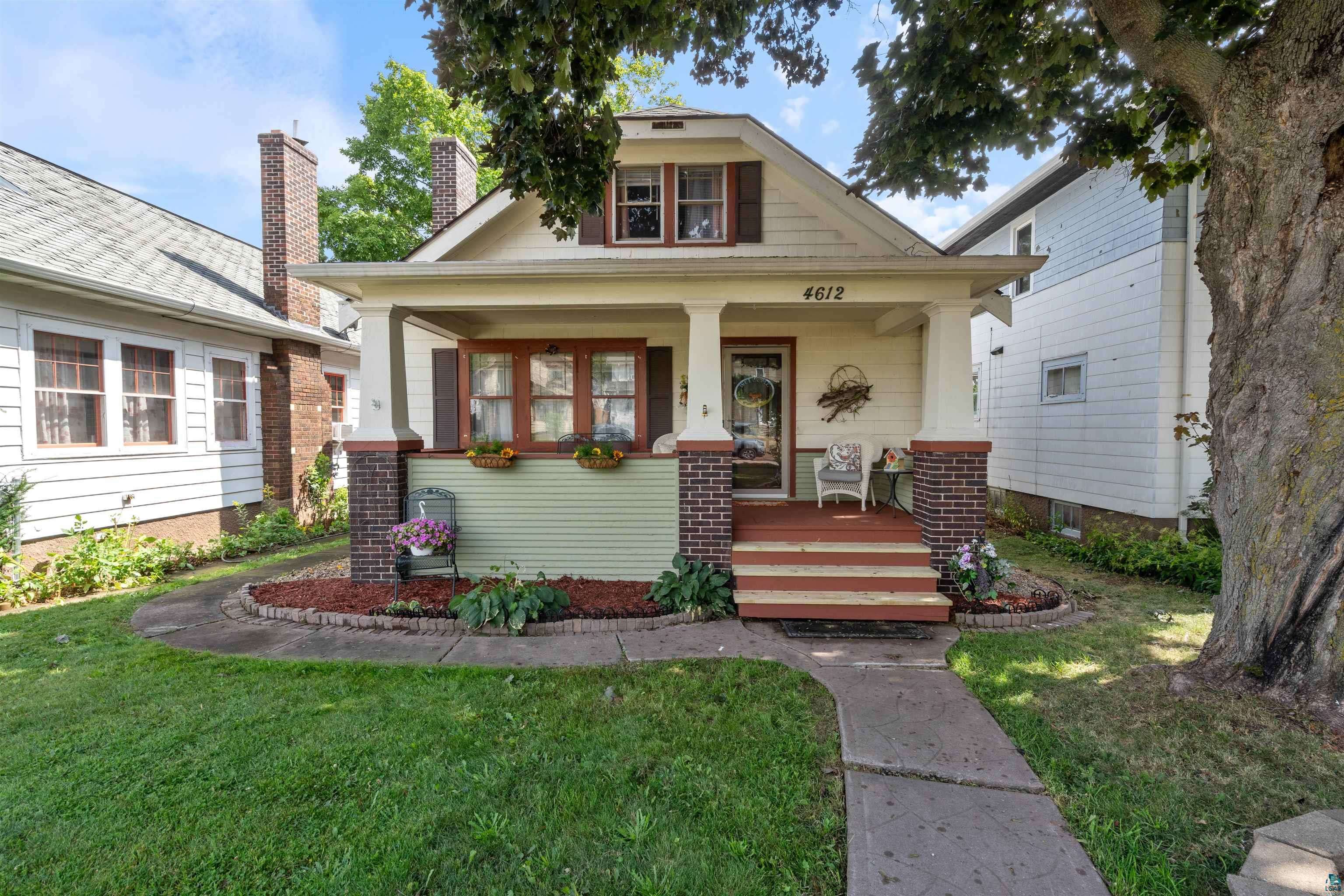 4612 W 7th St, Duluth, MN 55807