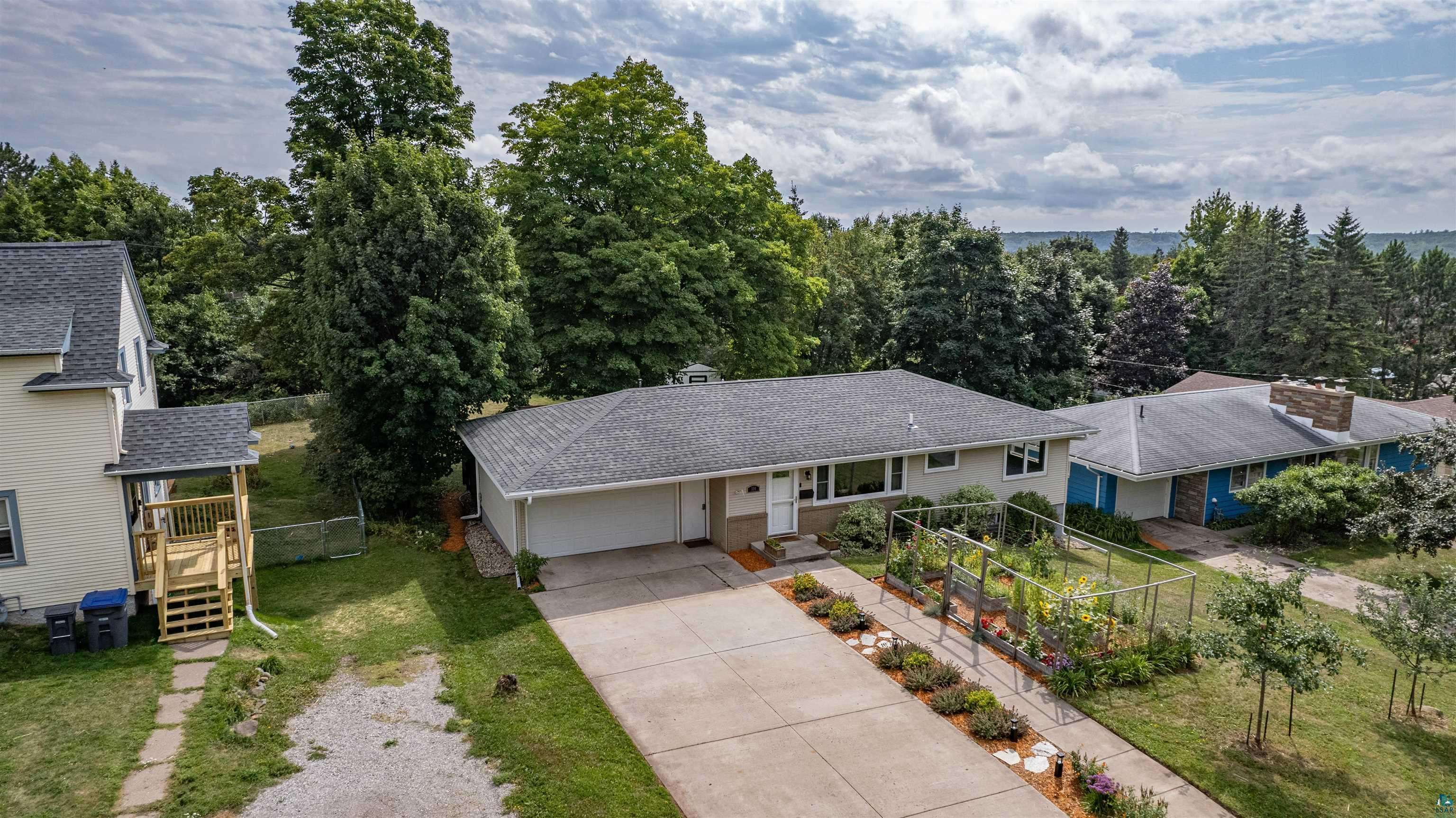 104 E Mankato St, Duluth, MN 55803