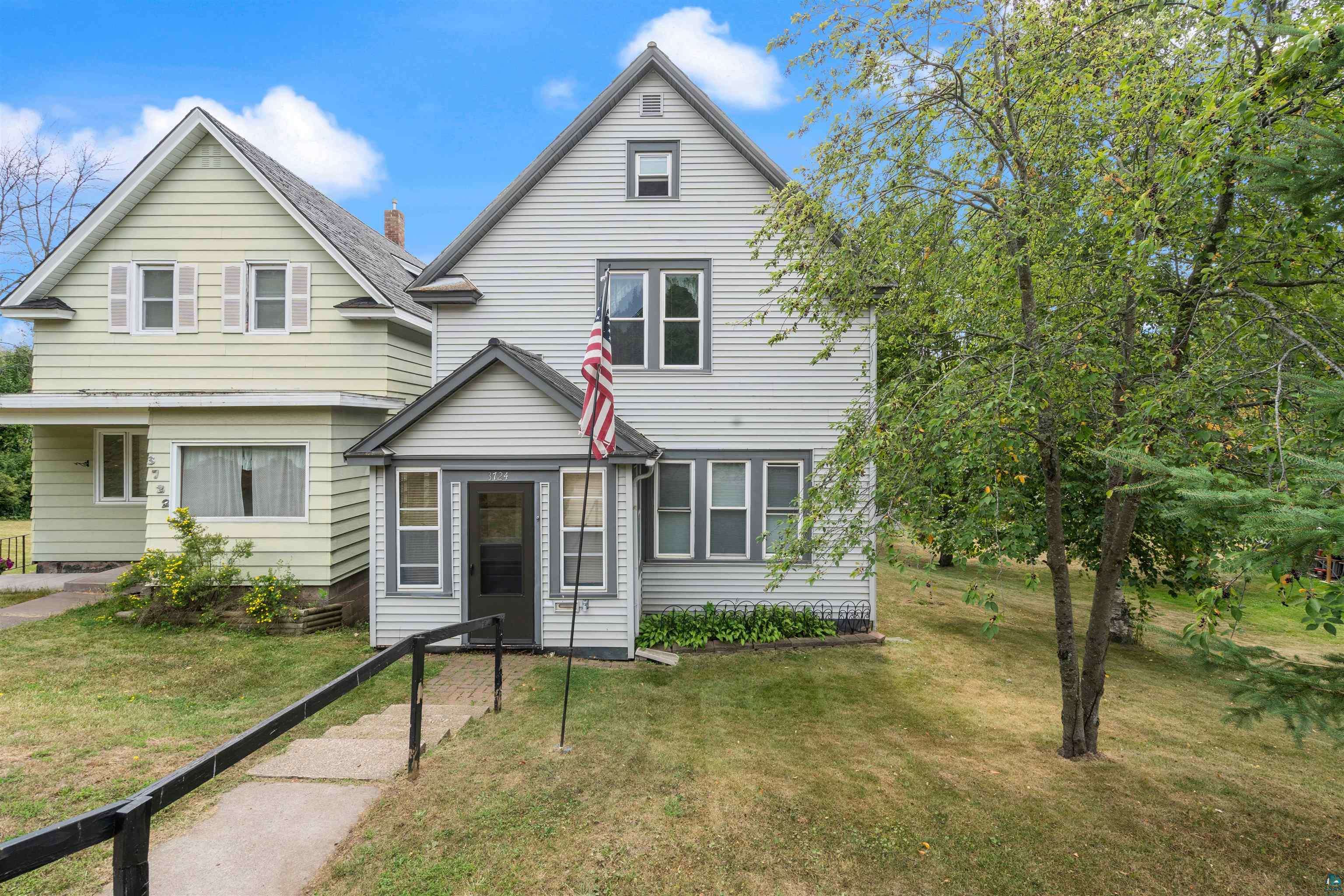 3724 W 7th St, Duluth, MN 55807