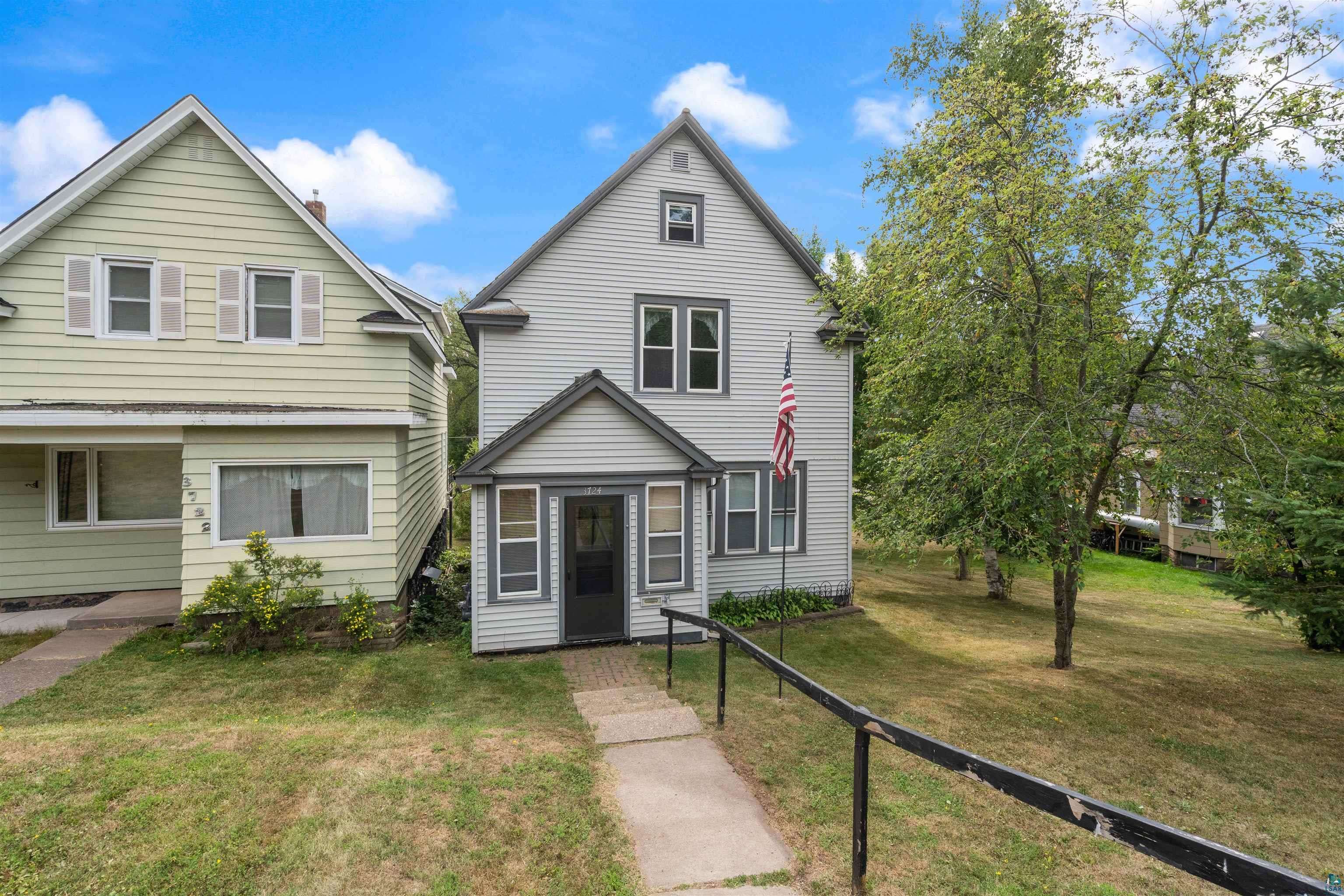 3724 W 7th St, Duluth, MN 55807