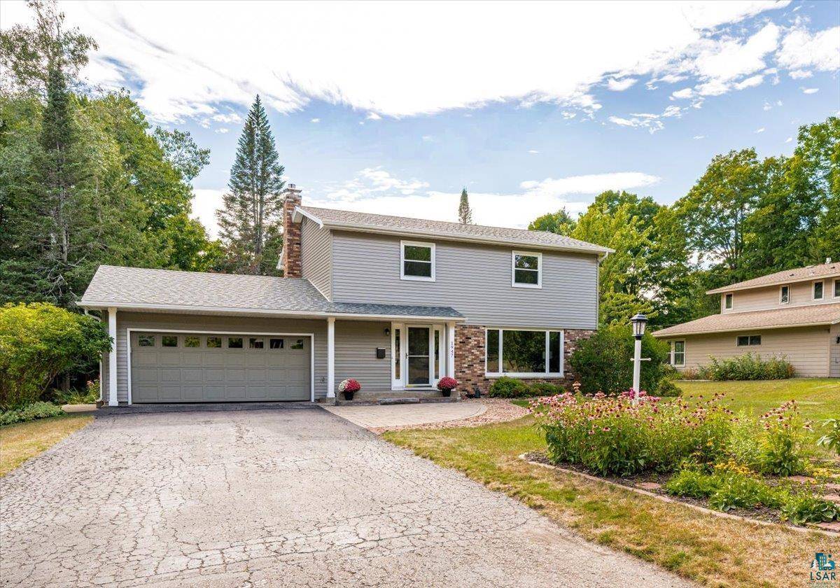 1947 Hartley Rd, Duluth, MN 55803