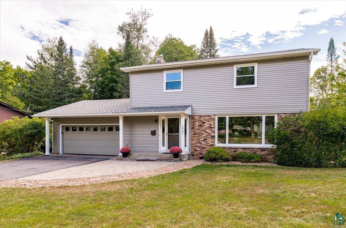 1947 Hartley Rd, Duluth, MN 55803