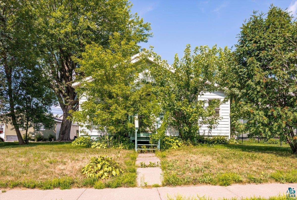 27 Oak St, Proctor, MN 55810