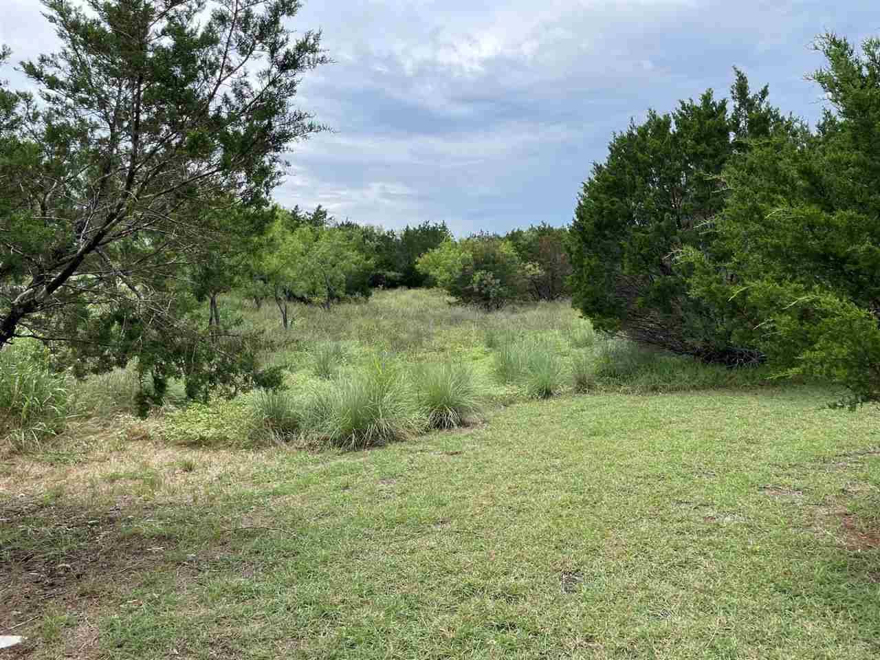 112 Creekside Trl, Spicewood, TX 78669