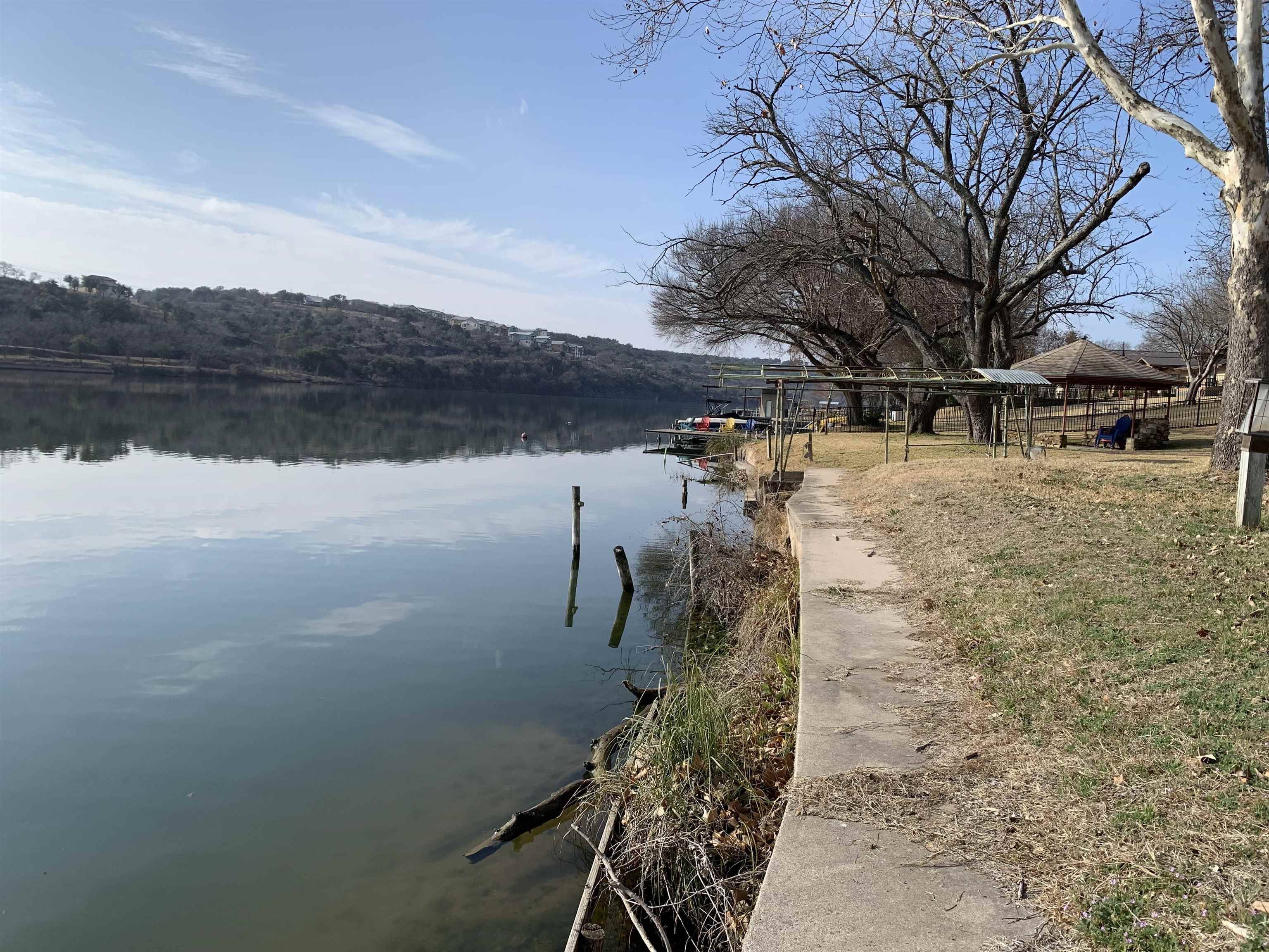 1005 Lakeshore DR, Marble Falls, TX 78654