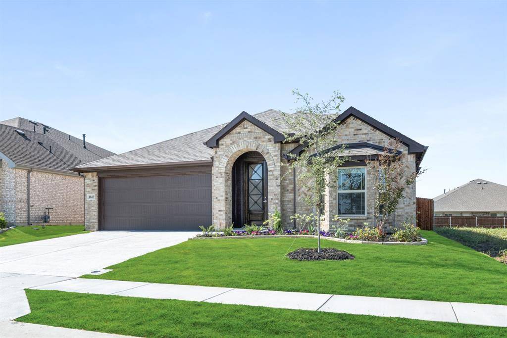 1040 Nighthawk Trail, Alvarado, TX 76009
