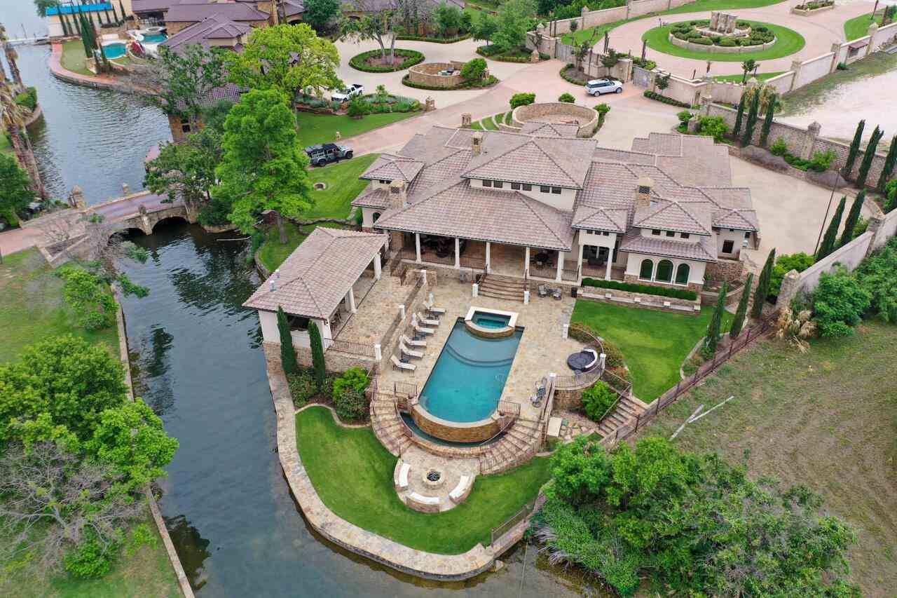 104 Estate Drive, Horseshoe Bay, TX 78657