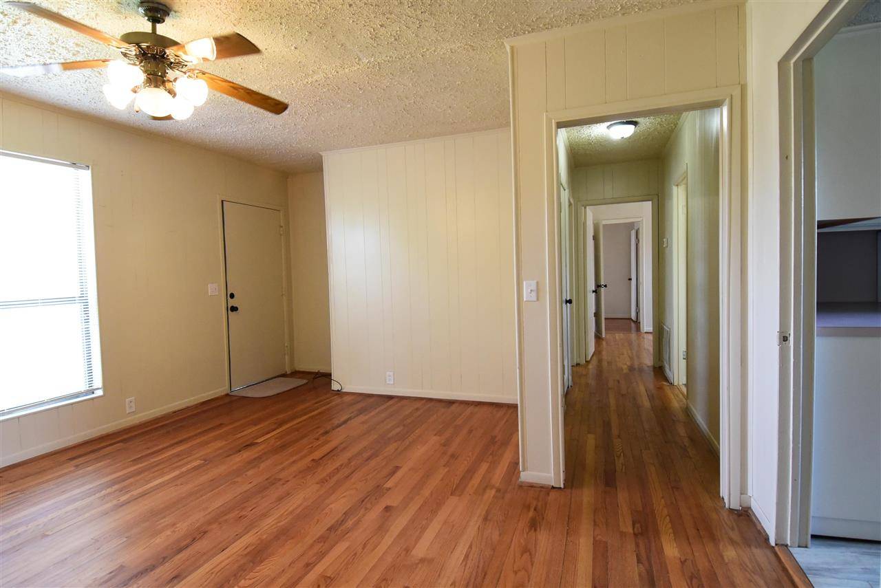 504 E Green ST, Llano, TX 78643-0000