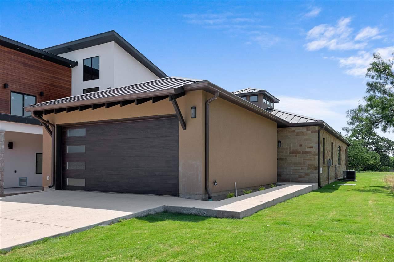 3231 Douglas DR, Horseshoe Bay, TX 78657