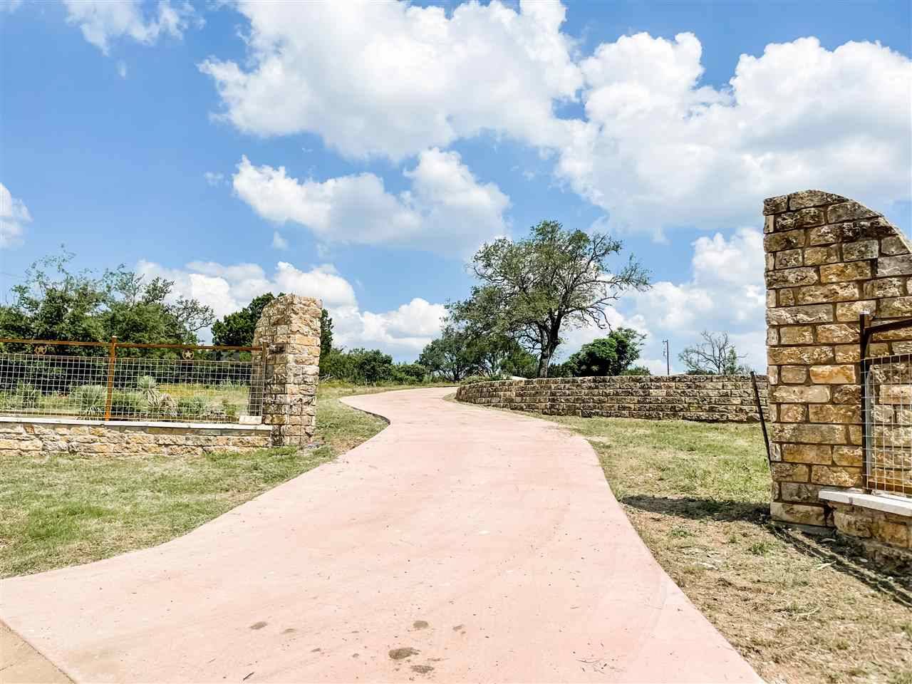 124 Starhorn RD, Marble Falls, TX 78639