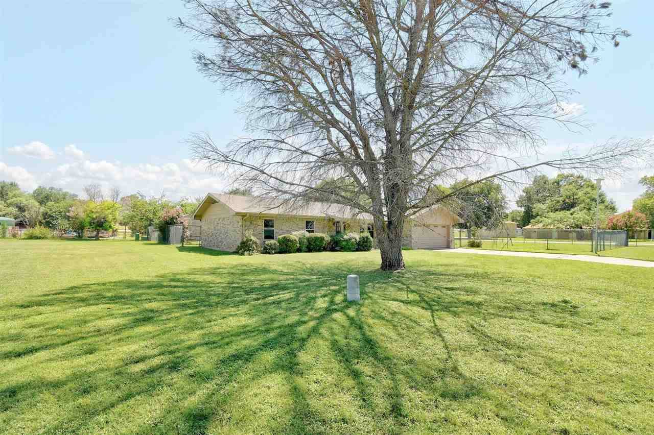113 MESQUITE DR, Kingsland, TX 78639