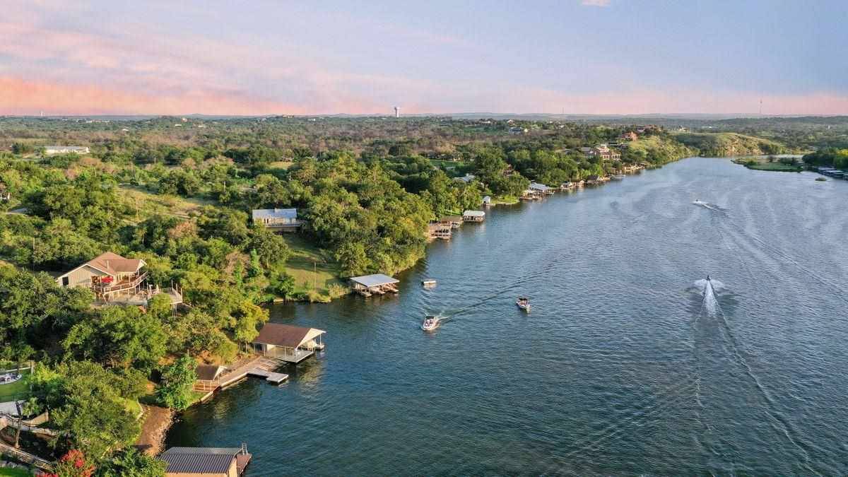 3104 Pack Saddle DR, Horseshoe Bay, TX 78647